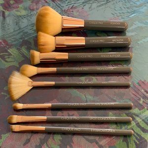 Chique Pro makeup brushes
